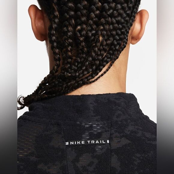 Nike Trail 1/4 Zip Running Black Pullover - Picture 7 of 13